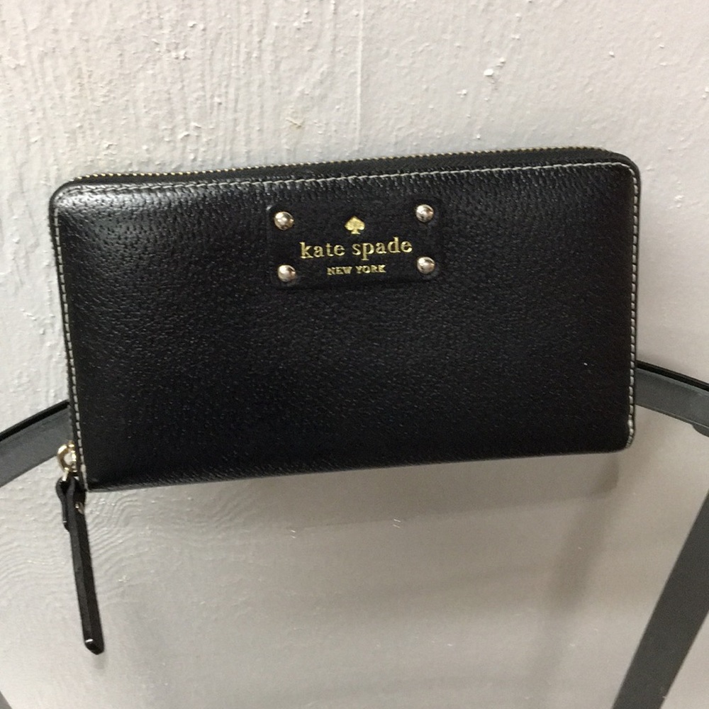 Kate Spade Wellesley Zip Wallet in Black